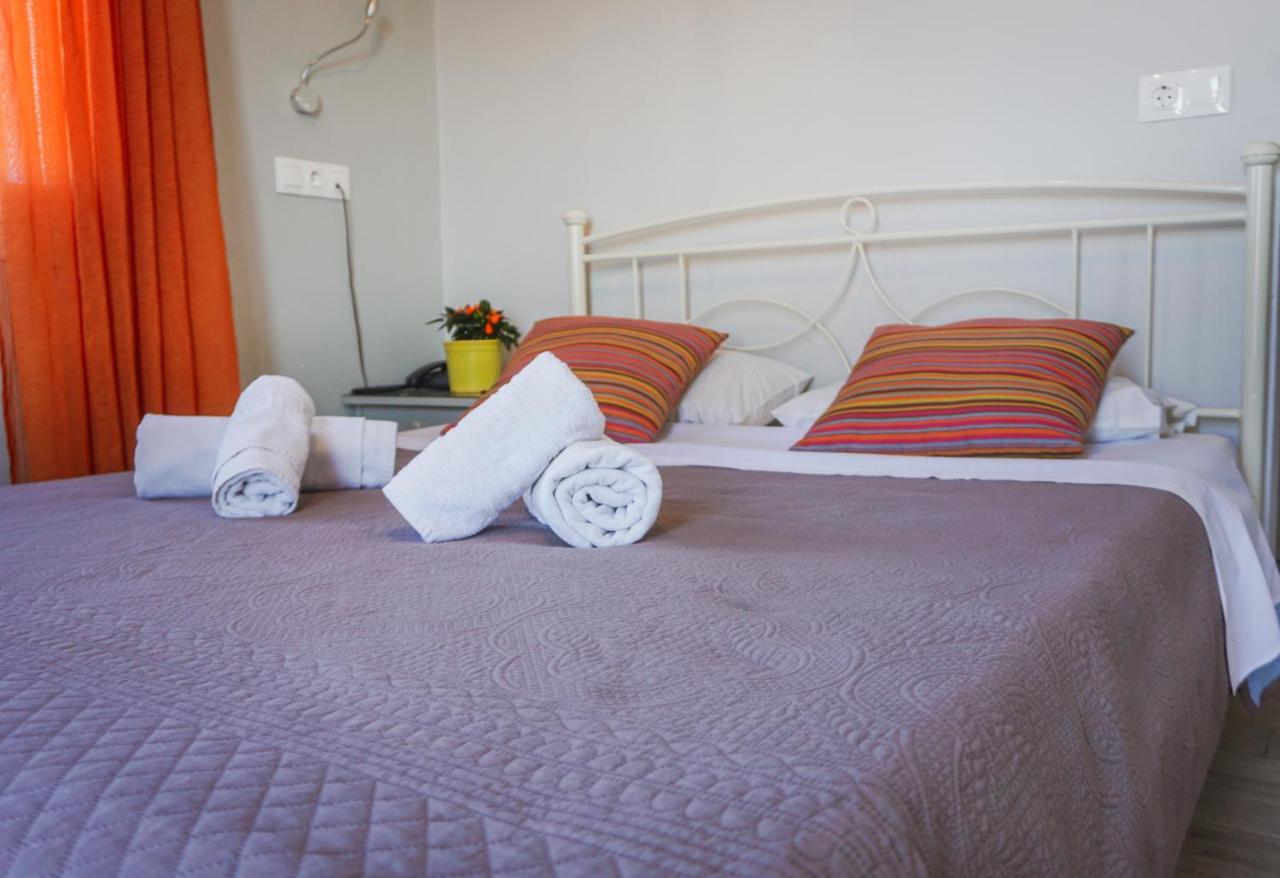 Aphrodite Art Hotel Aegina Ngoại thất bức ảnh